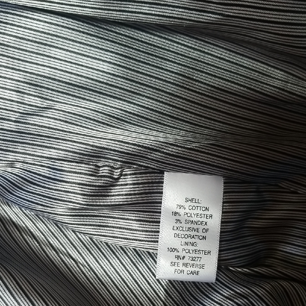 Elle Gray Ruffled Cape - Picture 7 of 10
